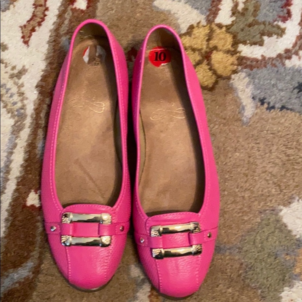 Pink Flat Aerosoles